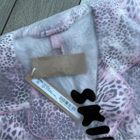 Skims Long-sleeved Pajama Set - Picture 15 of 16